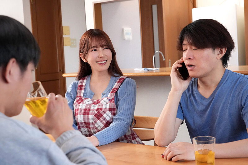 全日本ねとられ大賞 上京した甥っ子が立派なデカチンをぶら下げていて叔父としてオスとして立場が無いばかりか真面目な妻が極太巨根を見てメスの表情を見せ始めた…的な話です 波多野結衣 2枚目