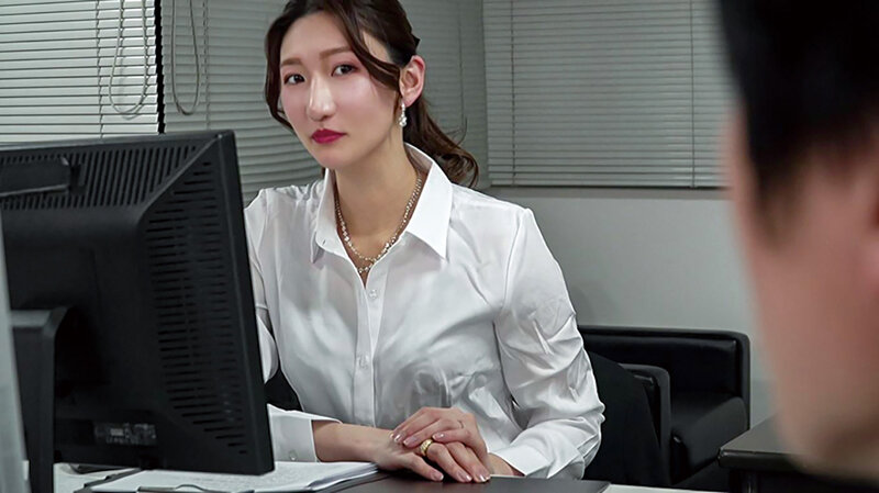 終電を逃した憧れの女上司と…におう蒸れたアソコを互いに舐め合い我慢できずにヌルっと挿入 背徳の居残りオフィスで残務処理 小谷舞花 画像15