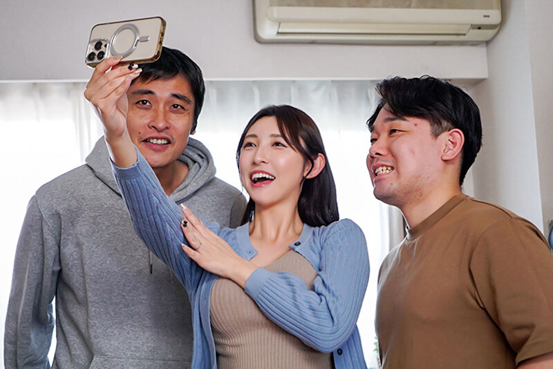 童貞だった僕の巨根を気に入り優しく筆おろしをしてくれた下宿先の憧れの人妻にさらに中出し孕ませSEXをしまくってしまいました… 森沢かな 3枚目