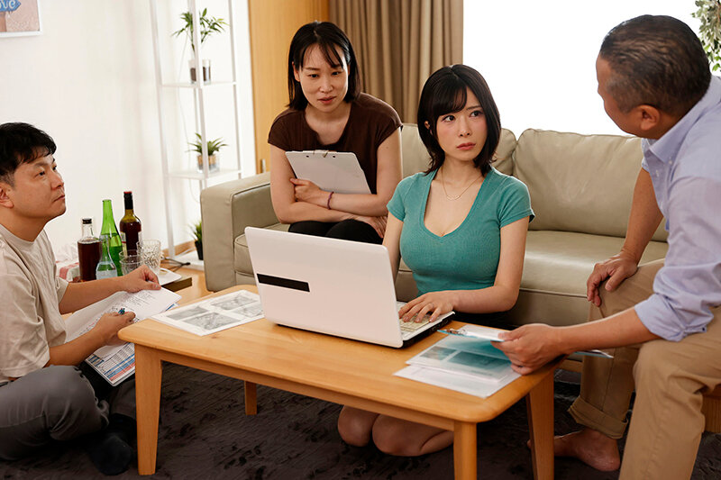 「私、酔うと見境なくしゃぶりたくなるんです…」禁酒中に職場の飲み会で飲んだら豹変！実は酒癖の悪い性欲モンスター妻 辻井ほのか 画像4