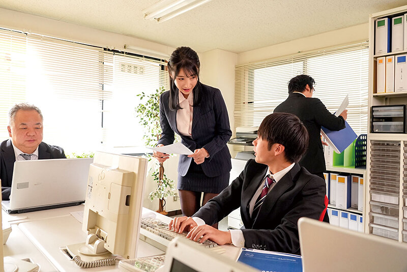 サンプル-職場痴● おとなしい事務員の妻が巨根の上司に毎日ワイセツ行為をされているようだ… 小野坂ゆいか