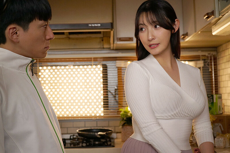 祖父と母さん 僕の大好きな憧れの母さんのカラダをスケベじじいが触っているんです… 森沢かな サンプル