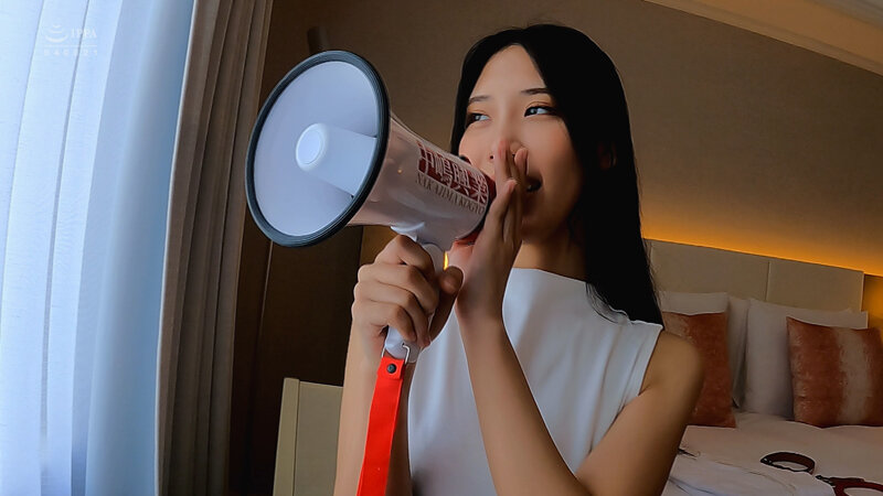 変態OL 週末AV女優 篠咲らら