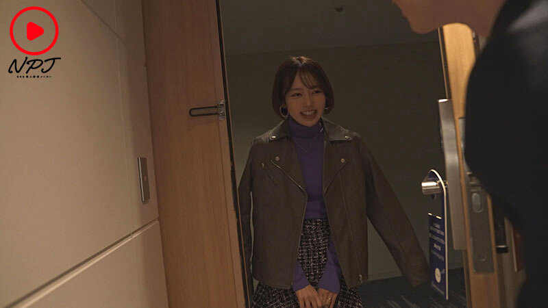 「自慰行為じゃ足りない」Xで自ら応募。SNSでバズってる絶倫カリスマハメ師と人妻のオフパコ 動画。 画像1