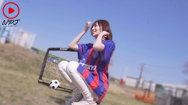 この人妻が、変態（こう）なった。子供のサッカーを応援するハツラツママのハメ撮りSEX