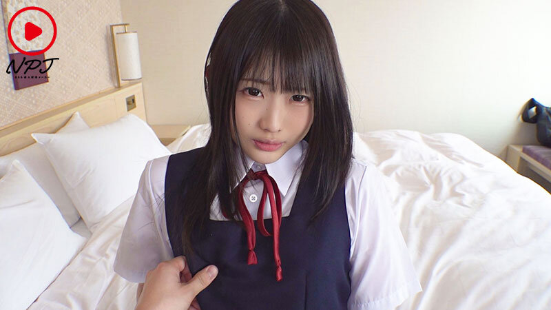 修学旅行で来ていた微乳J●を自由時間の2時間、ハメまくった（笑）ネットで知り合った初対面のおじさんにリアルで会ったが最後。断り切れなくて、中出しまでされてしまった無垢女子。 サンプル