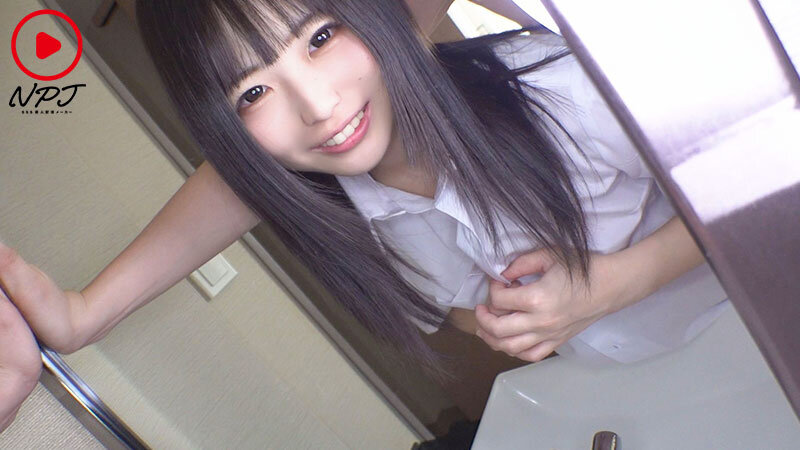 修学旅行で来ていた微乳J●を自由時間の2時間、ハメまくった（笑）ネットで知り合った初対面のおじさんにリアルで会ったが最後。断り切れなくて、中出しまでされてしまった無垢女子。 サンプル