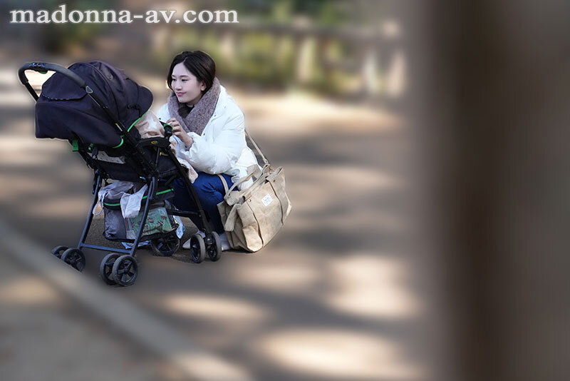 巨乳ママ借金取り立て自宅訪問レ×プ ~夫、息子、ママ友のすぐ傍で…~ 木村玲衣 画像2