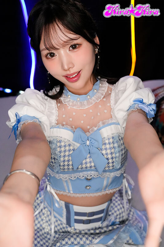 エグいファンサしてくれるメロがりギャルドル舐めじゃくりフェラで顔面ザーメンシャワーオフパコ撮影会 新井リマ サンプル