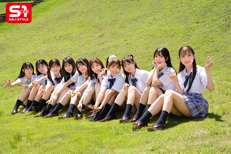 ‘みんなが思う’ 日本一かわいい女子●生、集めました！ 制服着たままエッチしよう サンプル