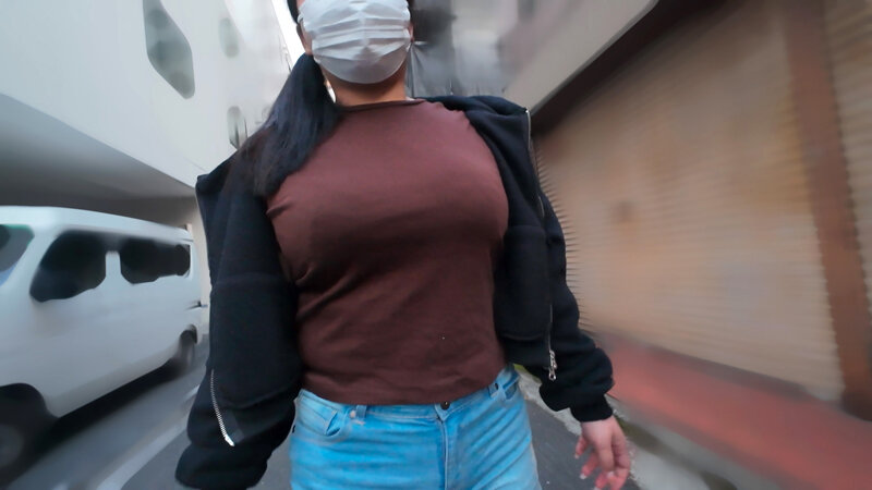 天然巨乳を揉む たゆんたゆんの豊満おっぱいをいろんな体勢にして着衣や生で揉みたくったり、吸い付いたり 画像4