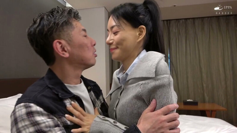 人並み外れたデカチンで超絶倫！規格外のサイズを見せつけると驚愕する！韓国美熟女！ 画像1