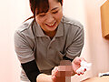 尿もれ改善トレーニング中に美人理学療法士がおっぱいを押しつけてくるので勃起が止まらない（8） サンプル画像15