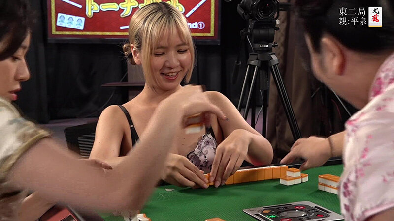 サンプル-セクシー雀王決定戦！リアル脱衣麻雀トーナメント Round1