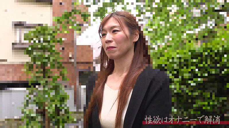 人妻巨根3P不倫「大きなおちんぽを2本ください」(1)~Wデカチンにお口とおマ●コを貫かれて絶頂する美熟女 礼香42歳 槙野礼香 画像1