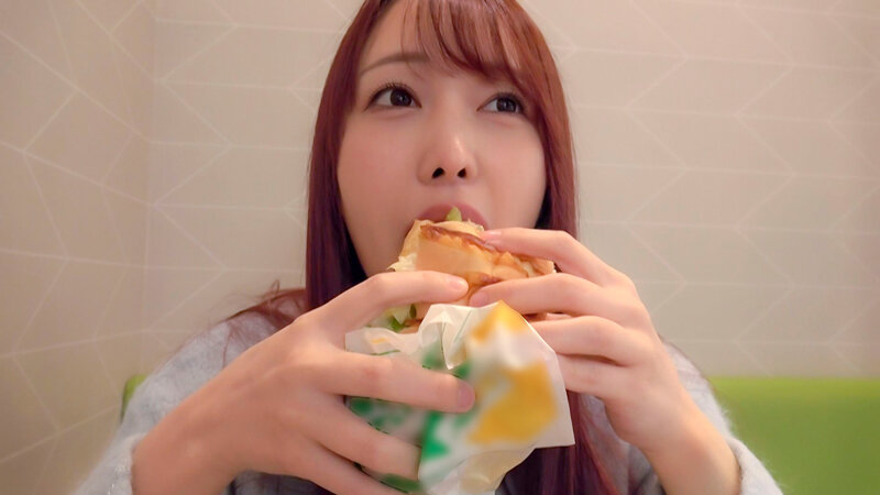 中出し部屋呑みドキュメント 可愛さと美しさの黄金比 弥生みづき 1枚目