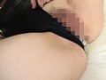 いっつもハミ乳 競泳水着の爆乳人妻 仁科百華 - FANZA版サンプル画像