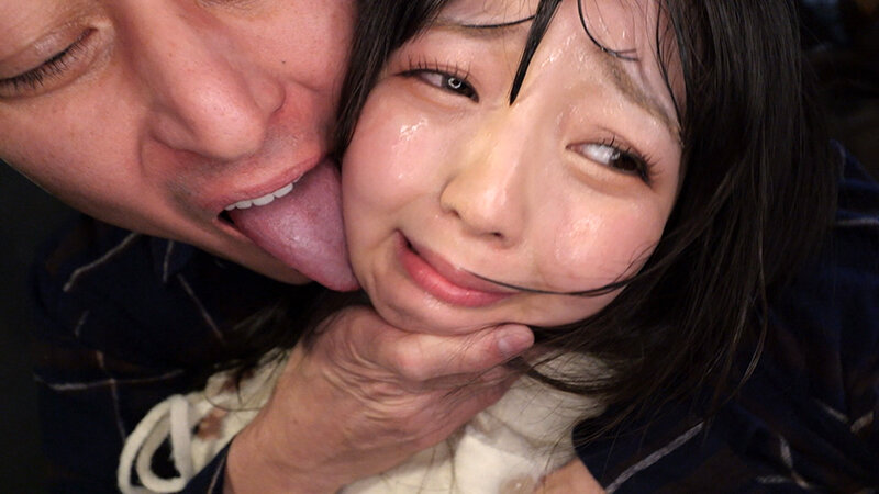 顔面白濁レ●プ 顔さえ触れることの出来なかったパパ活女子の秘密を知り、今では顔面に精子を塗りたくっています。 泉りおん サンプル画像