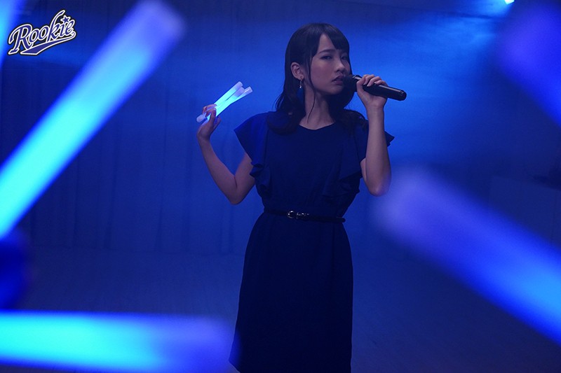 天然ドSな超美人声優激似 - Image 1