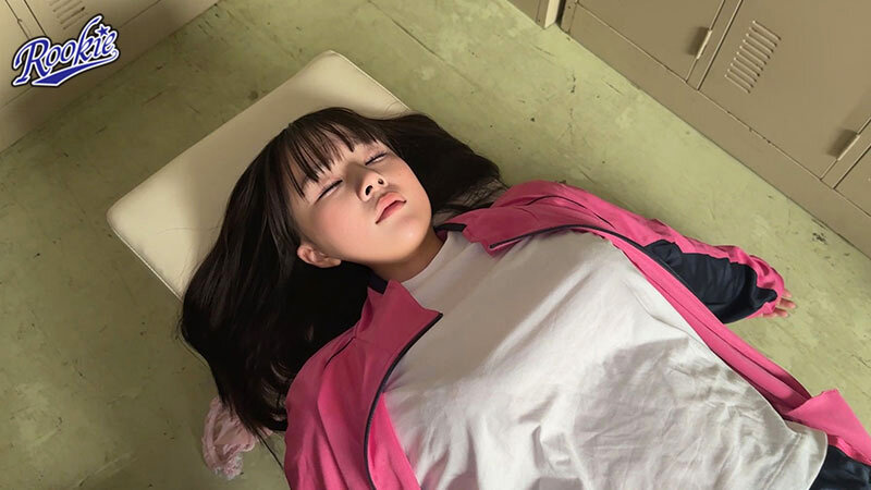 電車で毎日見かけるカワイイあの子を粘着ストーキング！電車痴●！睡眠姦！自宅襲撃！の鬼畜オンパレード 桜庭ももな 画像6