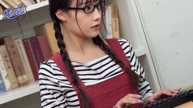 図書館で働く地味っこ眼鏡女子を館内痴●してレ●プ！イキ狂わせて完堕ち肉便器化 斉藤帆夏 サンプル