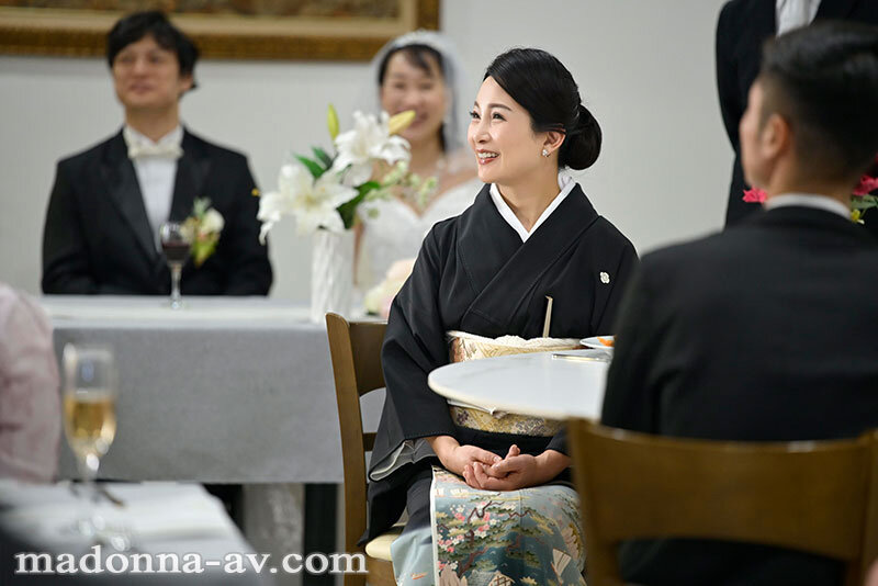 娘の幸せを見届けながら…。披露宴で娘婿に犯●れた母 一色桃子 サンプル