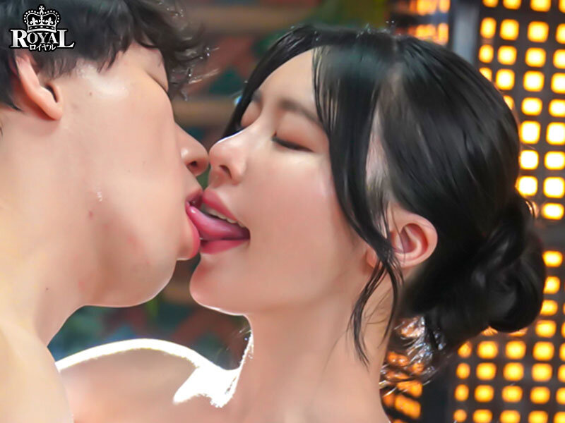 朝起きたら部屋に浴衣がはだけた後輩女子社員！いつも生意気で悪態ばかりついてくるのに、甘えてきたので… 黒島玲衣