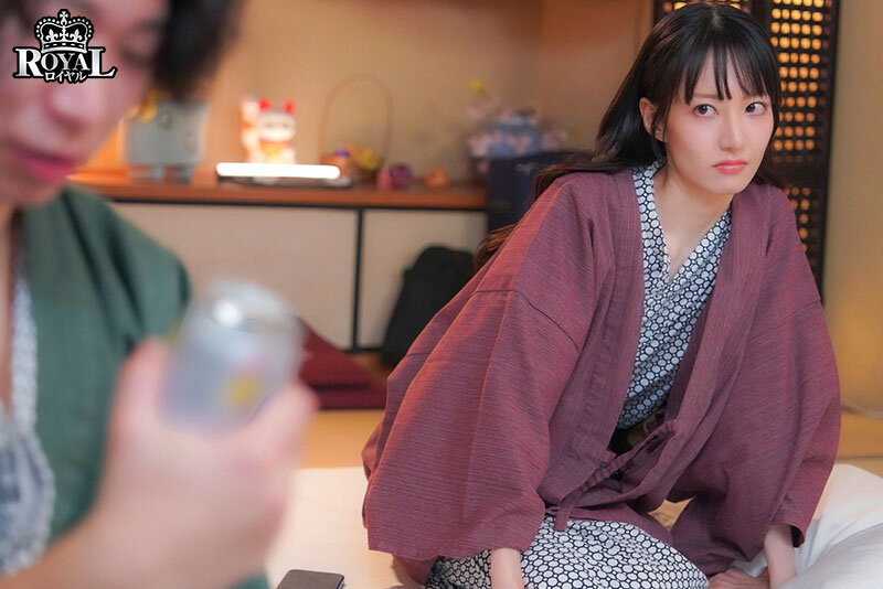 朝起きたら部屋に浴衣がはだけた後輩女子社員！いつも生意気で悪態ばかりついてくるのに、甘えてきたので… 石田佳蓮 サンプル