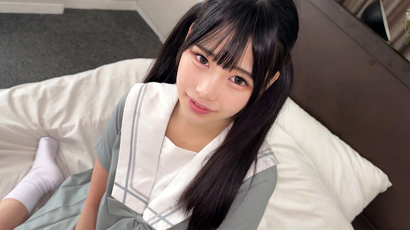 初めての搾乳体験。制服少女が搾乳器を使っておっぱい育乳SEX 2枚目
