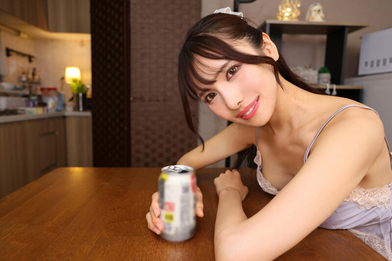 【VR】夫が不在の夜に呼び出し朝まで何度も密着騎乗位で中出しNTR 花衣つばき