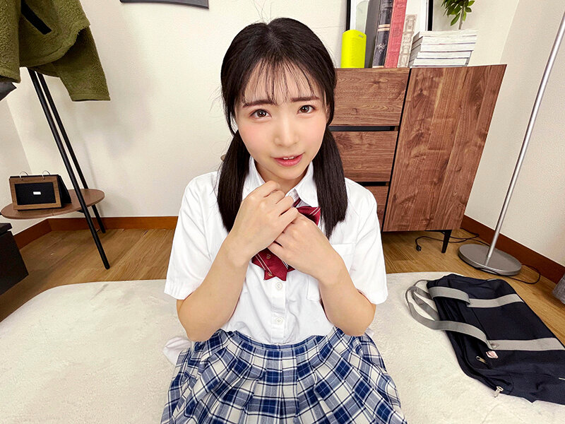 【VR】学生時代にフェラしてくれた同級生はもう人妻になっていて、旦那チ〇ポで磨き上げたフェラテクに何度も射精した 皆月ひかる 画像16