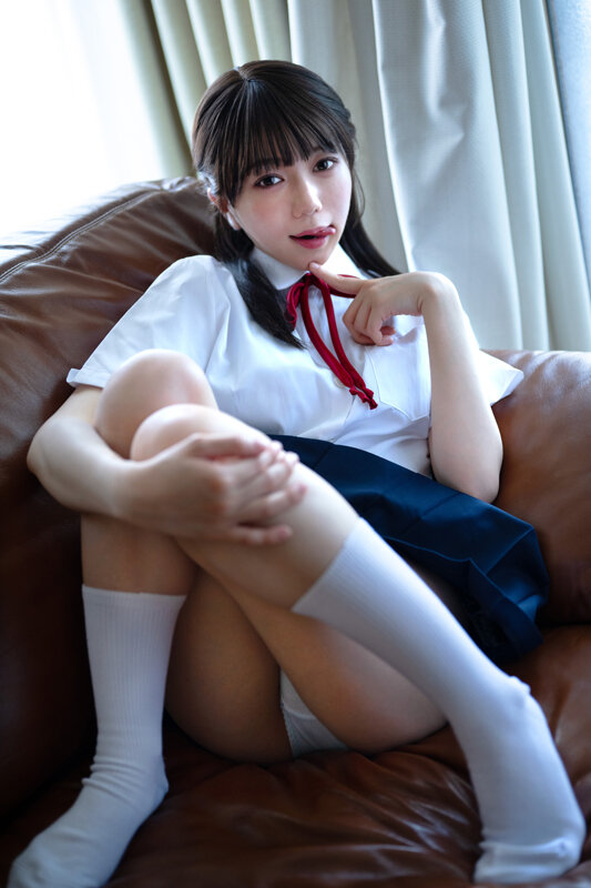 【VR】教え子がフェラチオにのめり込んでしまいまして…。オチンチンに興味津々なゆなちゃんから、勉強そっちのけでノンストップ追撃バキューム搾精されるボク。 日向由奈 出演:日向由奈 美少女・小柄 ★0 シーン17