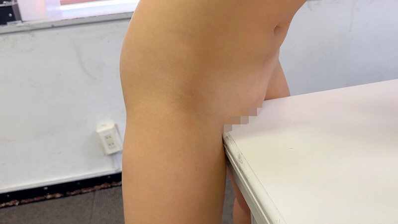 制服少女が部屋で1人でムラムラして…秘密の自慰をこっそり隠し撮り。声を漏らして快感に没頭する無防備な角オナ盗撮。その後凸してビショ濡れま●こSEXした。 8枚目