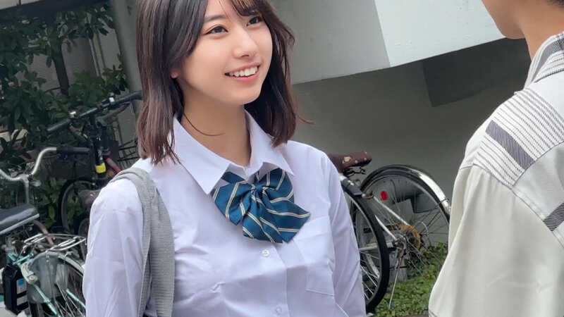 放課後素人制服美少女を即ハメ!エッチなインタビューで女の子をその気にさせて、その場で脱がせてガチ本番!女の子も思春期おま×こ発情させて本気で感じまくりイキまくり!まさにWINWINなのでたっぷり中出しまでシちゃいましたSP!エッチな素人ちゃん10名300分! 2枚目