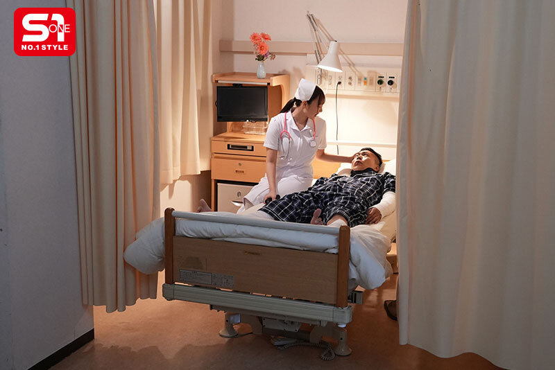 柔らかくて弾力ある美しすぎるオッパイで甘えさせてヌイてくれる 異常に患者思いなパイズリナース 小日向みゆう