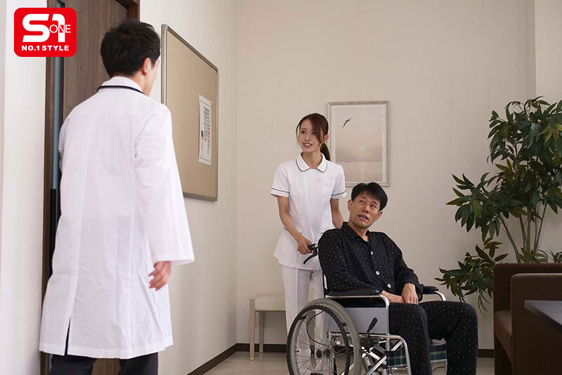 地方の訪問介護先で思いやりナースとドクターが相部屋宿泊…医者の下心まで体で介助する朝まで絶倫ケア性交 現役看護師による 看護師NTRドラマ！ 桜みお 画像2