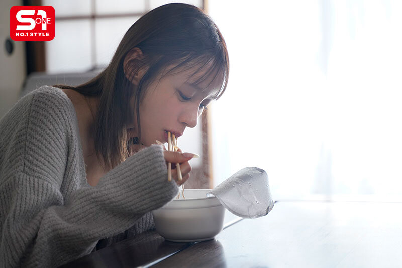 年末年始、古い学生寮で女学生とおじさん管理人が2人きり…禁断シチュに欲情した中年ち●ぽと寂しさ埋めたい若い少女おま●こは相性良すぎて合体し続けた。 兒玉七海 サンプル