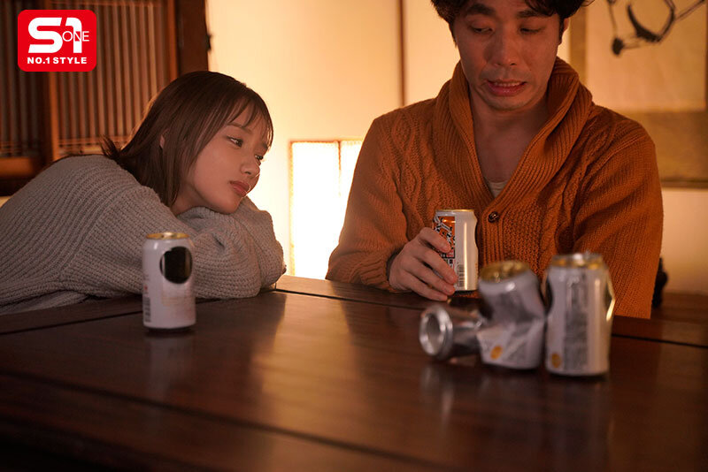年末年始、古い学生寮で女学生とおじさん管理人が2人きり…禁断シチュに欲情した中年ち●ぽと寂しさ埋めたい若い少女おま●こは相性良すぎて合体し続けた。 兒玉七海 サンプル