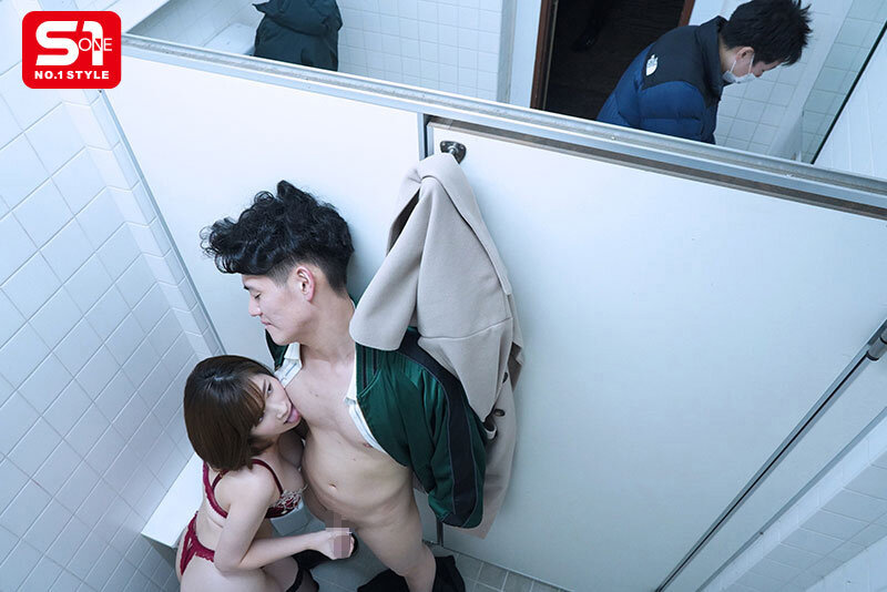サンプル-【本当に存在した夜行バス痴女】隣り合わせた謎の美女に消灯から目的地到着まで…一晩中ち●ぽ汁を絞り尽くされたんです。 奥田咲