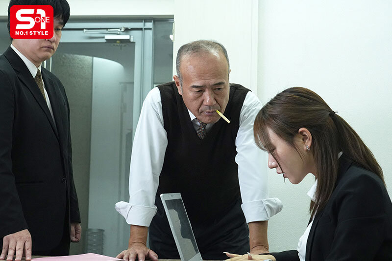 出張先ホテルで令和のゆるムチ生意気新卒と相部屋に…媚薬と昭和の絶倫チ●ポでこの社会の厳しさを分からせてやった。 渡部ほの