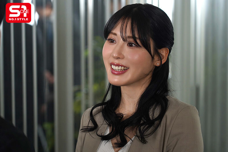 大停電の夜に…美人上司と二人きり 憧れの巨乳と色気と暗闇に理性を失い夜が明けるまで一晩中射精しまくった 金松季歩