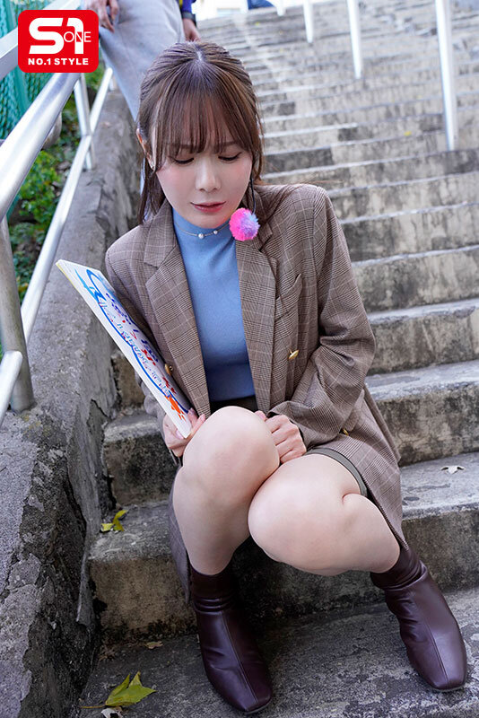 上には決して逆らえない新人女子アナ過激セクハラとお漏らしイカセに耐え続けた結果…とうとうチ●ポを欲しがり始める。 miru 6枚目