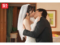 結婚式間近の花嫁、新郎との愛あるSEXよりも男性ウェディングプランナーから無理やり犯●れるほうがま●こビチャ濡れでイキまくる。 七ツ森りり 画像4