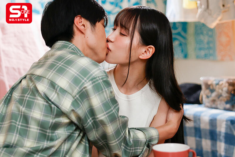 近い!近い!!近い!!!超至近距離で100%キスできる雰囲気を出してくる彼女のあざと妹 三田真鈴 7枚目