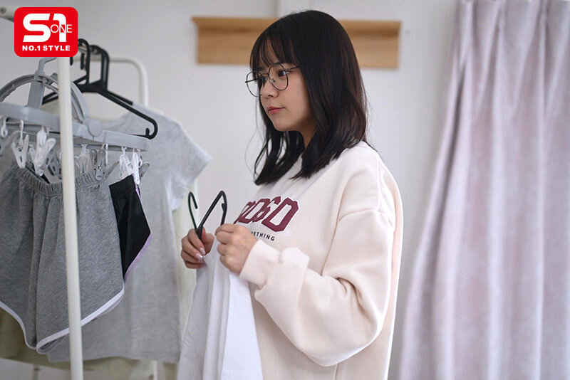 見た目は地味だが脱いでコレだったらどうする…?部活しかしてこなかった性欲強い隠れ巨乳女子大生 田野憂