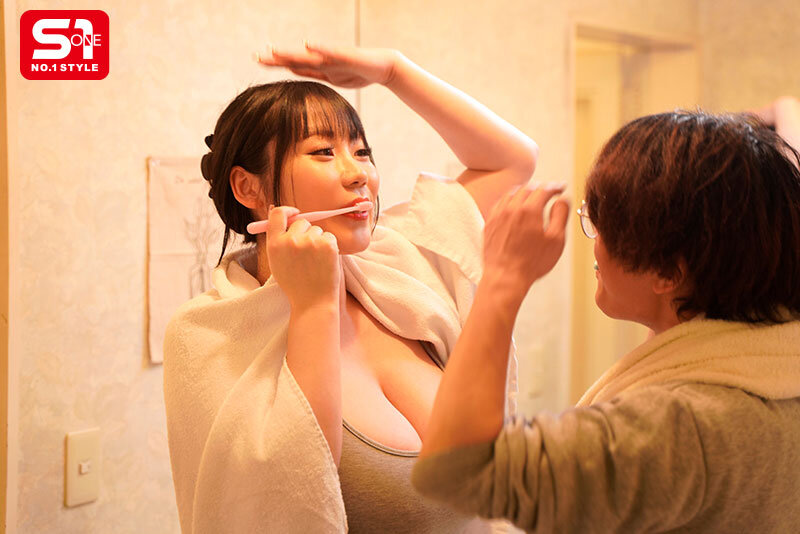 平日午後3時。私は「妻」を脱ぎ捨てた。際どいマッサージは不倫になりますか? みなみ羽琉 画像2
