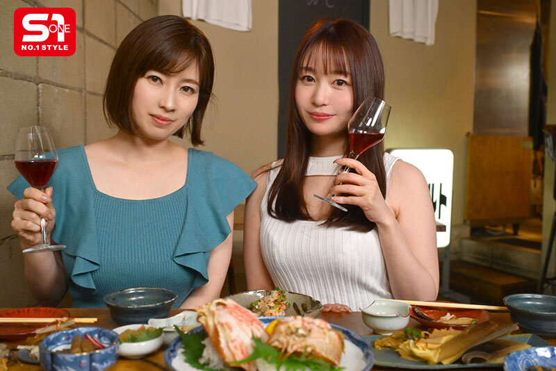 S1専属12年AV女優2人が飲んで語って生々しいプライベート感で完熟おま●こに交互に挿れまくる!研ぎ澄まされた熟練テク!スーパーコンビネーション逆3Pハメ撮り 夢乃あいか 奥田咲 1枚目