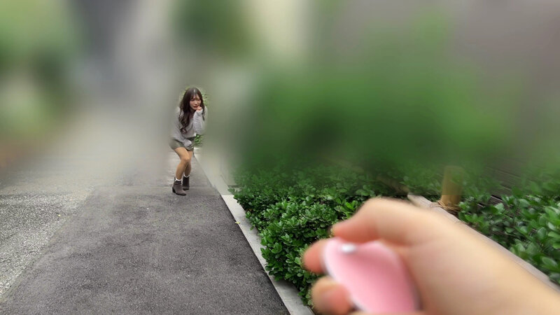 リモバイ発動中にベロキス発情したあやさんは潮吹きして中出しして痙攣中 野外デートでリモバイ接吻しまくったらガクブル中出しSEX 小那海あや 2枚目