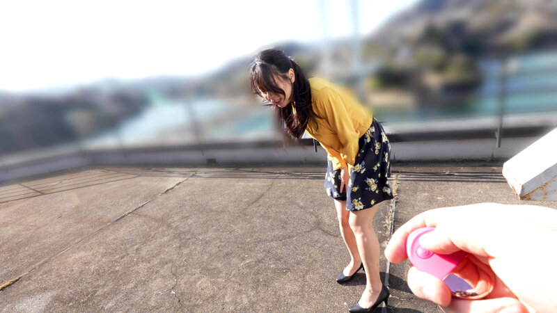 奥様プレバトリモバイ 刺激が欲しい人妻が赤面イキ連発 まんねりに悩む五芭さんをベロチューと猥褻リモバイで連れ回し悶絶失禁させたところ… 五芭 10枚目