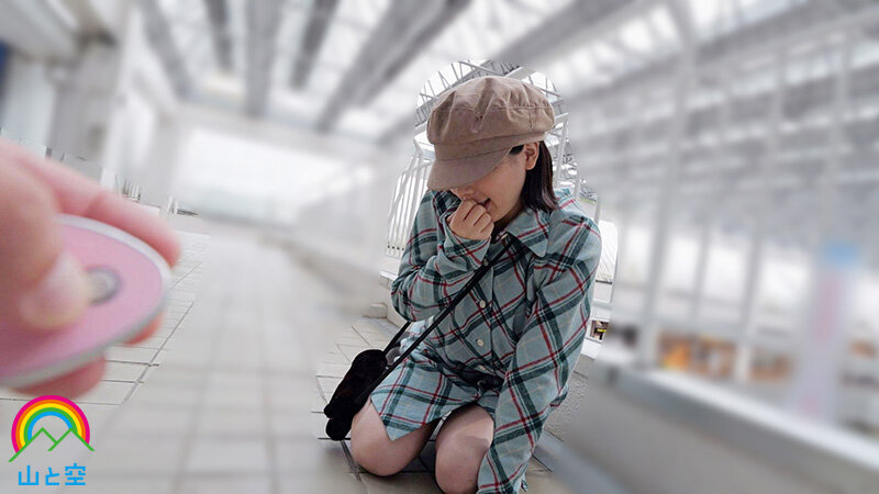 【FANZA限定】就活格付けリモバイ 真面目すぎる就活生がマジイキ連発 就職に悩む実田さんを都内某所でベロチュー連れ回し 猥褻とびっこ調教で赤面イキ潮悶絶に媚薬マシマシwww 実田あのん チェキ付き 画像7